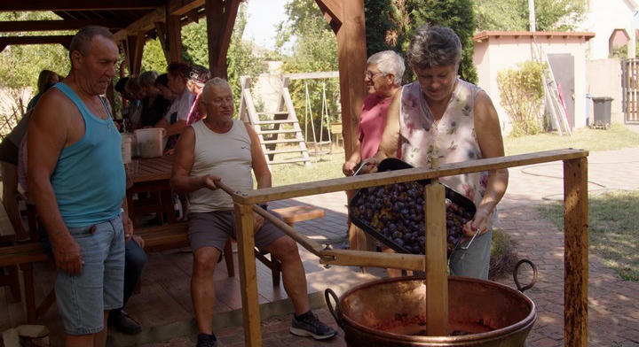 Hagyományos szilvalekvárfőzés Csapon