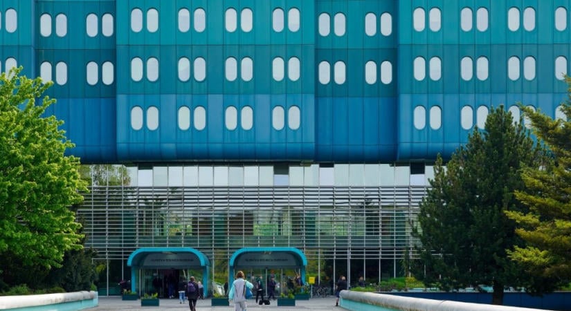 Nem engedték be a betegeket ujjatlan pólóban és rövidnadrágban egy horvát klinikára