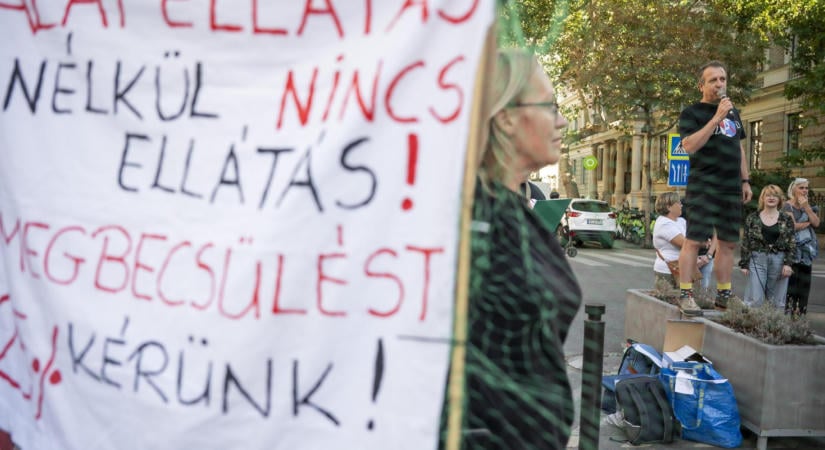 Találjatok pénzt! – Selmeci János jegyzete a szociális dolgozók bérrendezéséről