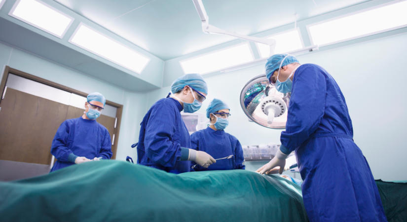 Stroke miatt kerül kórházba, gigantikus követ találtak a hólyagjában – Az orvosokat is meglepte az eset