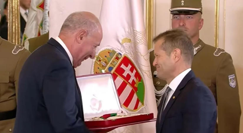 Lemondott a Corvin-láncról Krausz Ferenc