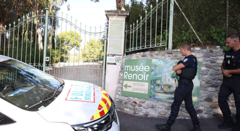 Elloptak négy Renoir-festményt, egyet elejtettek menekülés közben