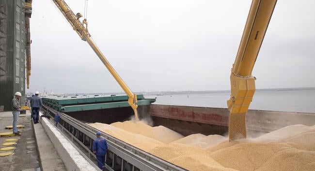 Drasztikusan visszaesett az ukrán agrárexport a kikötők orosz blokádja miatt