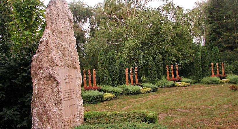 Túratippek – Bábolnai arborétum és állatpark