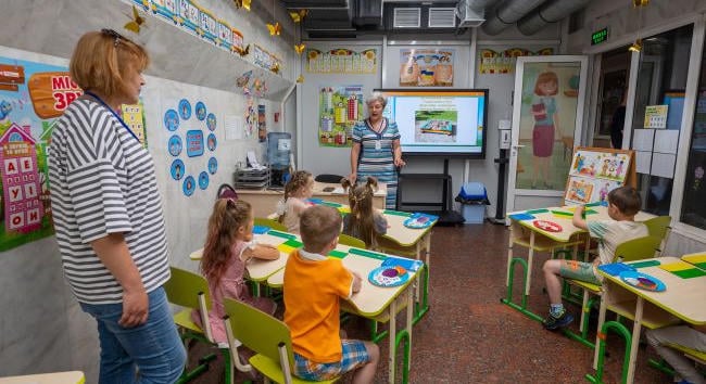 A kijevi óvodákban minden 5-6 éves gyermek elkezdte az angol nyelv tanulását