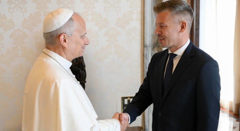 Magyar Péter a pápához ment, a KDNP nagyon kiakadt, ezt mondták a miniszterelnök akciójáról