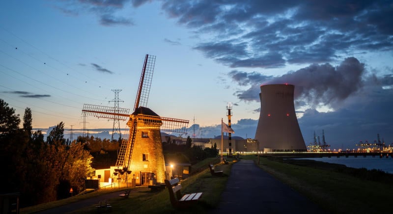 Európában oldják meg az urándúsítás dilemmáját: igen az energiára, nem az atomfegyverre