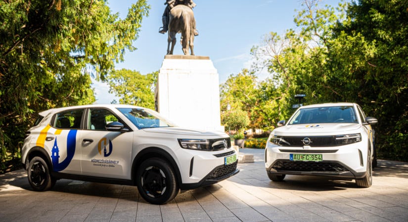 Két új elektromos autót vett a város