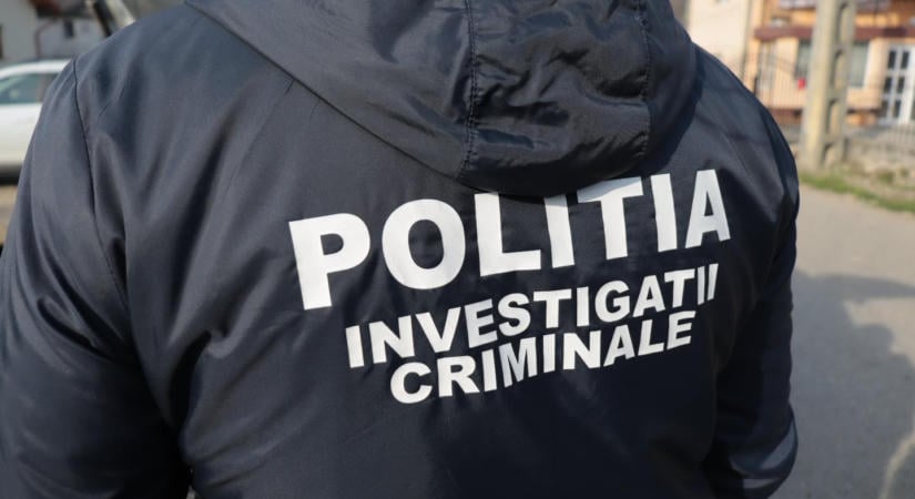 Fiatal nő holttestét találták egy folyóból kihúzott bőröndben