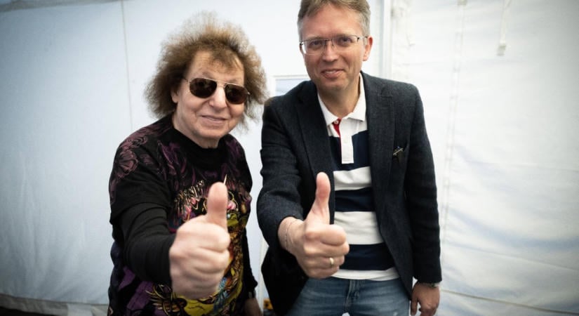 Szegény embert az ág is húzza, Hankó Balázst a sofőr is otthagyja