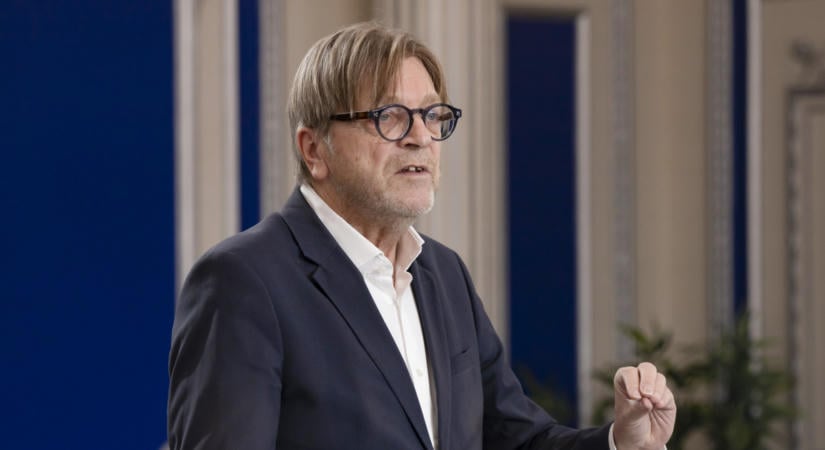 Rendőrségi vizsgálat indult Guy Verhofstadt ügyében, az OLAF is bekapcsolódott