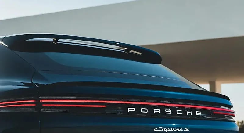 A Porsche kevesebb autóból akar több pénzt keresni