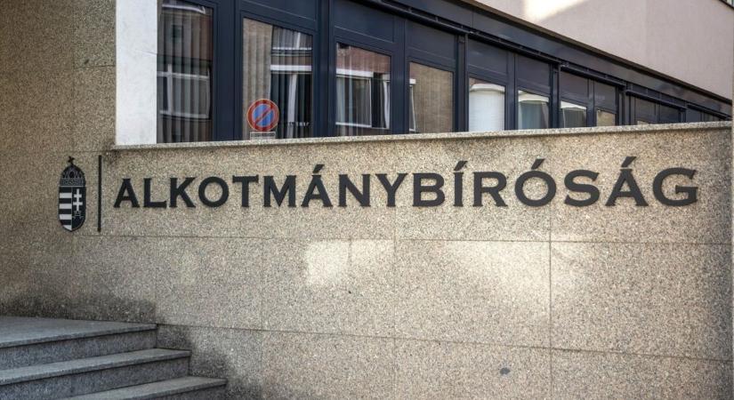 Négy ügyben is az Alkotmánybírósághoz fordul a Fidesz