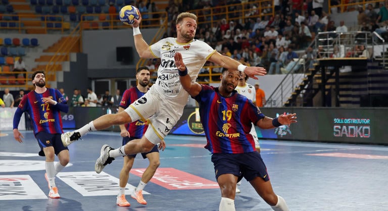 A Veszprém lelépte a döntőben a Barcelonát, gálával ült fel a világ trónjára