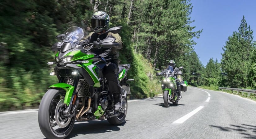 Megjelent a Kawasaki Versys 900 - Telitalálat