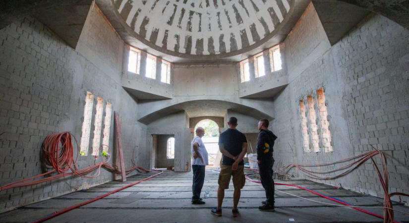 Fotókon mutatjuk, mennyit haladt előre az új görögkatolikus templom építése