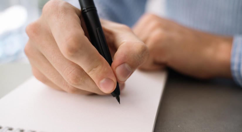 Helyesírás kvíz: Ön mennyire jól választja el ezeket a magyar szavakat? Tesztelje!