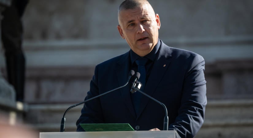 Ruszin-Szendi Romulusz a nyugdíjakról beszélt, amikor bekiabálások zavarták meg a fórumát