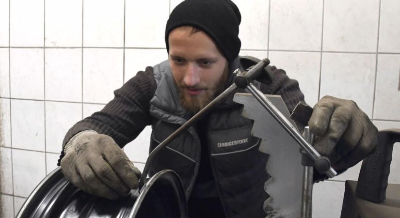 Egyes téli gumik katasztrofális biztonsági kockázatot jelenthetnek – „minőségüket erősen tükrözi az áruk”