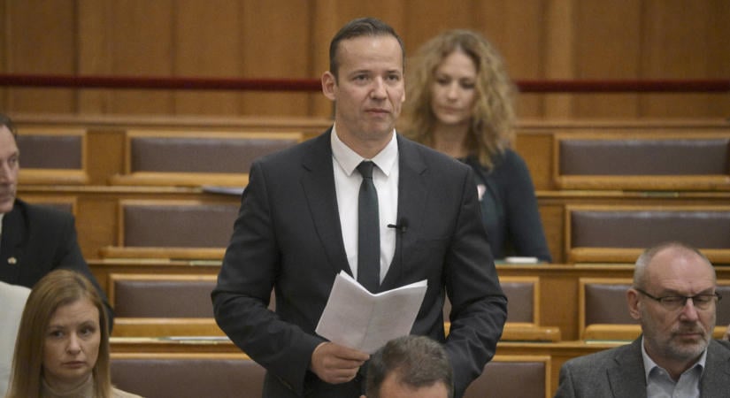 Országgyűlés: az ellenzék a vadászó tiszás képviselő, a gazdák és a gender-lobby miatt aggódik