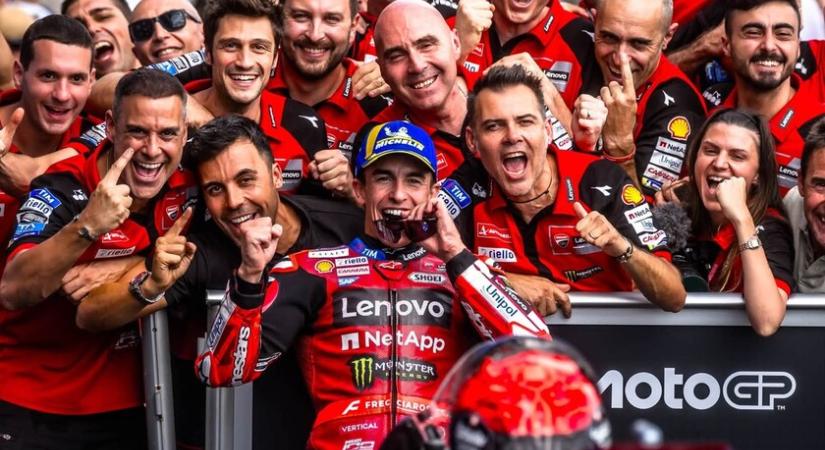 Bezzecchi buta hibát vétett, Marquez dominált - MotoGP - Sachsenring