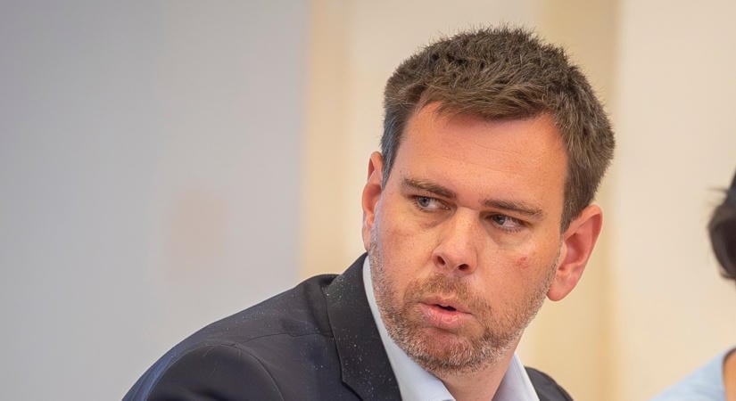 Új miniszteri biztost kinevezett Vitézy Dávid
