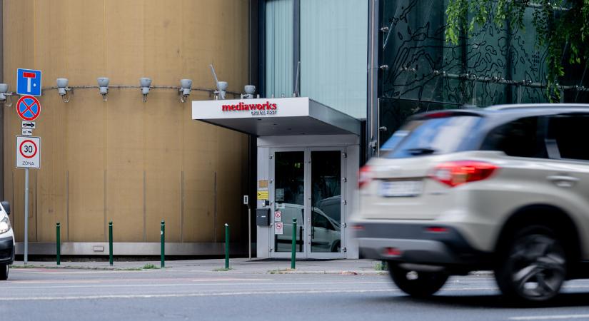 Több mint 100 millió forintos kártérítést kap a meleg házaspár, miután a Mediaworks lejárató kampányt indított