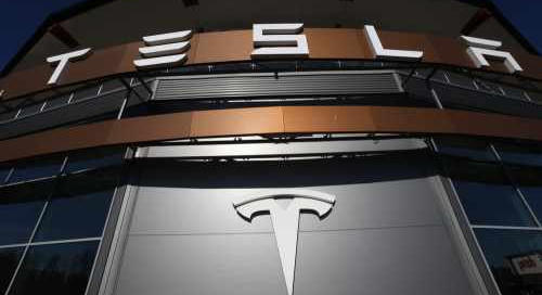 Mérföldkő az M3-ason: épül a füzesabonyi Tesla Supercharger töltőbázis