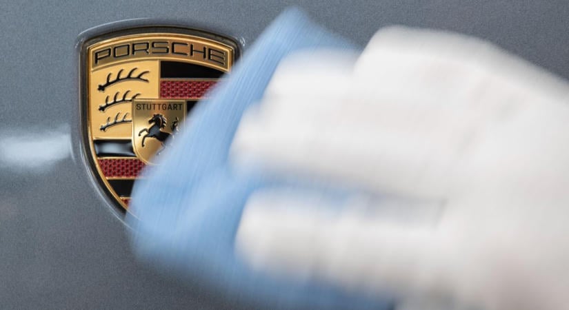 Nem várt fordulat, megszólalt a Porsche vezér: már nem terveznek újabb tömeges elbocsátást