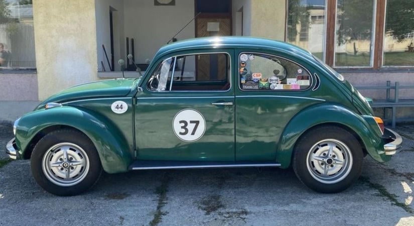 Oldtimer látvány több megyei településen is másfél órán át, veteránjárgányok visszagurítanak a múltba (képek)