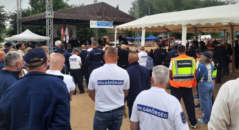 Fotók! Nagyot ünnepeltek a polgárőrök Szabolcsban, egy megható pillanat is jutott a hétvégére