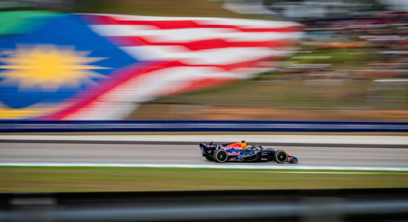 Verstappen tarolt, de Hamilton hajrája és egy drága büntetés teljesen felforgatta a rajtrácsot