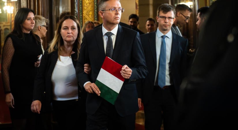 Október 6-a alkalmából az aradi vértanúkkal emlegette egy lapon Hankó Balázst a Fidesz