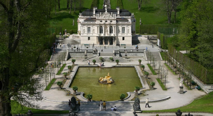 Linderhof kastélyparkja