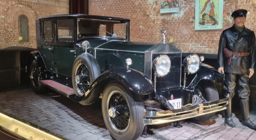 Lenin különleges Rolls-Royce-ja 35 év után került elő a garázsból