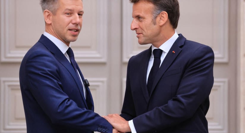 Macron szerint „ostoba” és „elfogadhatatlan”, amit Trump, Magyar és Tusk mondott a francia tüntetésekről