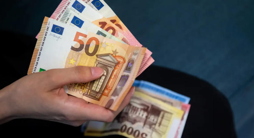 Behúzta a kéziféket a forint, ennyit ér a pénzünk kedd reggel