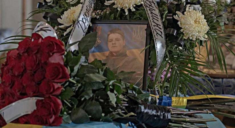 Végső búcsút vettek Munkácson a 26 éves Andrij Nikonenkótól