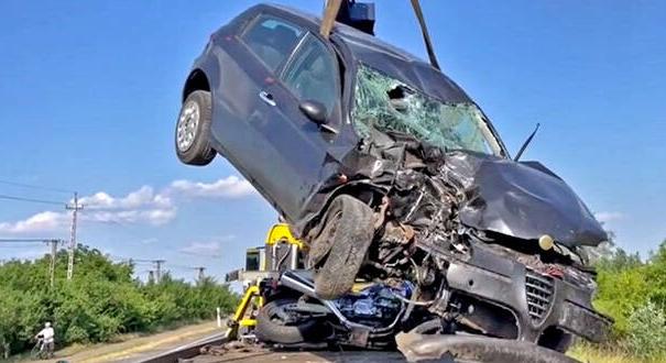 Két motoros ütött el, majd elmenekült – rendőrök keresik a vétkes sofőrt