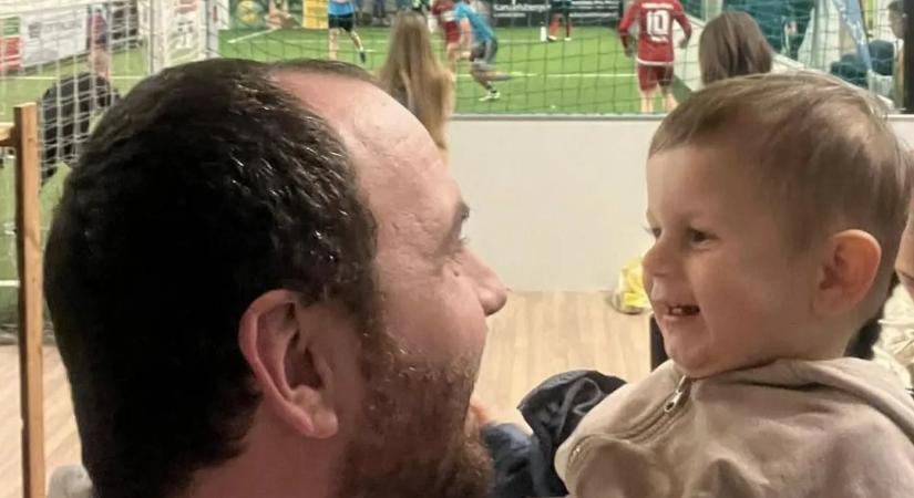Halálos kórral küzdő kisfiúért fociztak – 1,3 milliárd jelenthet új életet Alexnek