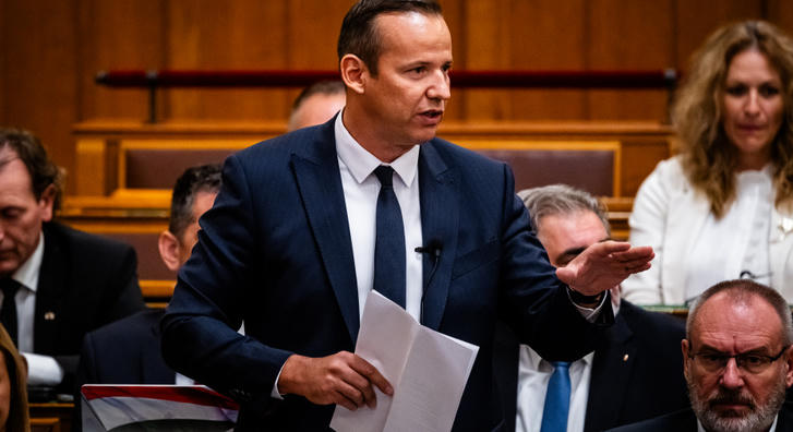 Toroczkai László nekiment Magyar Péternek, alkalmatlannak tartja Unger Annát