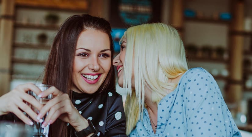 3 csillagjegy, aki kígyót melenget a keblén