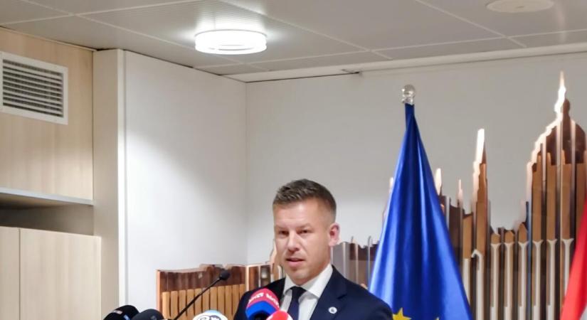 Financial Times: nem várt gyorsasággal zajlik a rendszerváltás Magyarországon