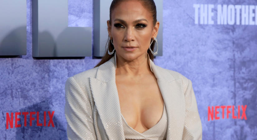 Jennifer Lopez fürdőkádas fotója felrobbantotta az internetet – nem sokat bízott a képzeletre