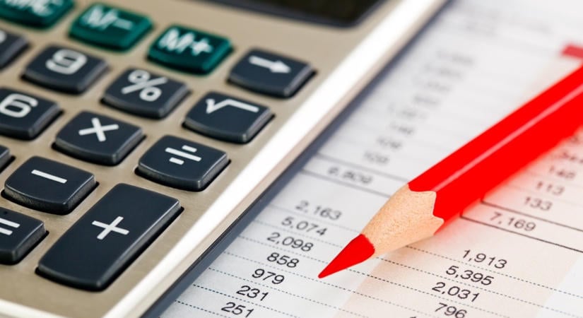 Egymilliárdos adócsalással vádolnak egy ékszerkereskedőt Tatabányán