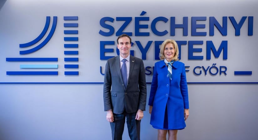 Fókuszban a nemzetközi kutatási együttműködések: a Széchenyi István Egyetemre látogatott Finnország magyarországi nagykövete