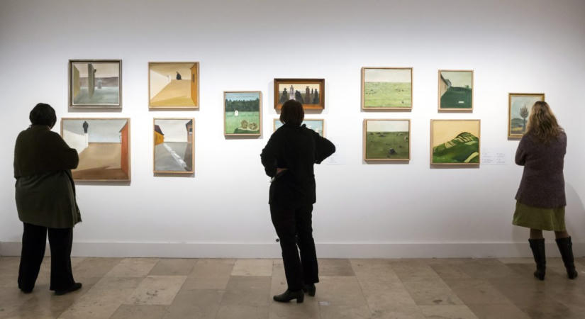 Falak, romok, labirintusok, szorongás és szürrealizmus – 100 éve született Ország Lili