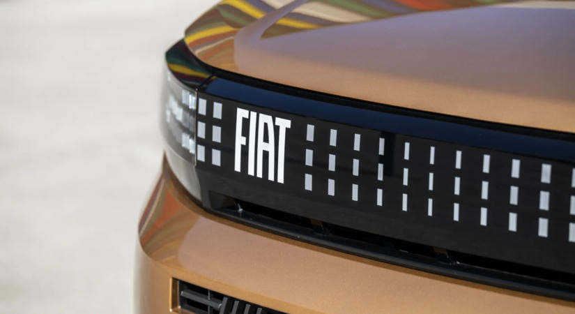 Tényleg visszatér a Multipla? Sejtelmes fotót osztott meg a Fiat!