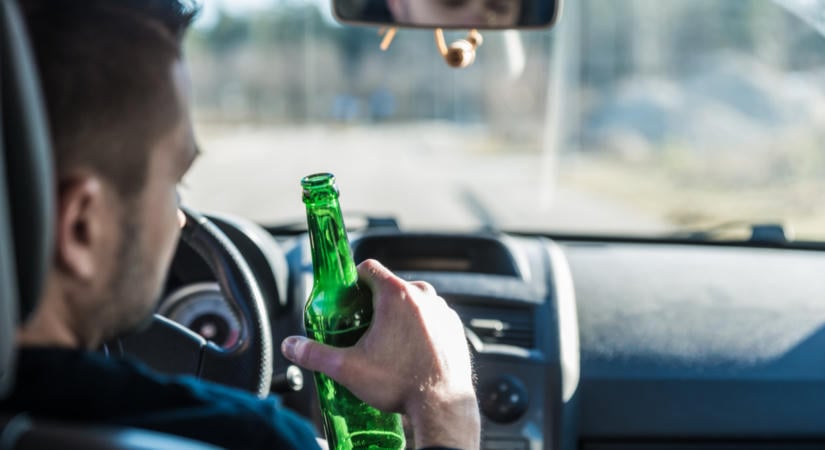 Te iszol vagy vezetsz? Kiderült a lesújtó statisztika, egyre kevesebb magyar hajlandó választani a kettő között