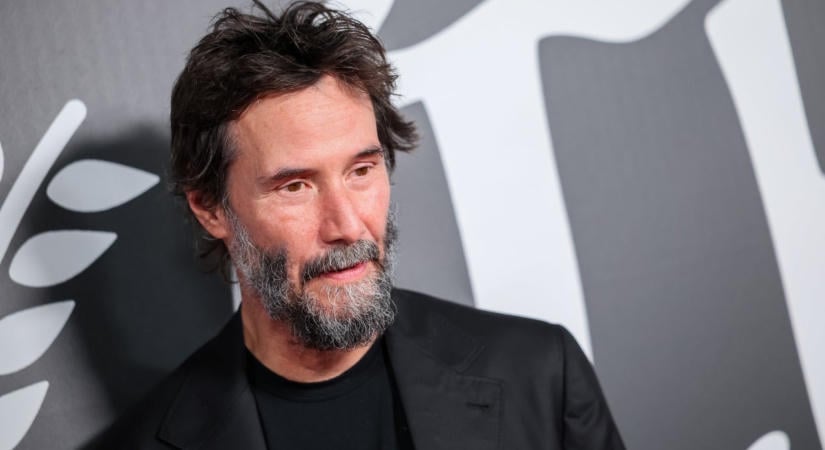 Keanu Reeves váltja Alan Ritchsont a Netflix több mint harminc éve készülő akciófilmjében